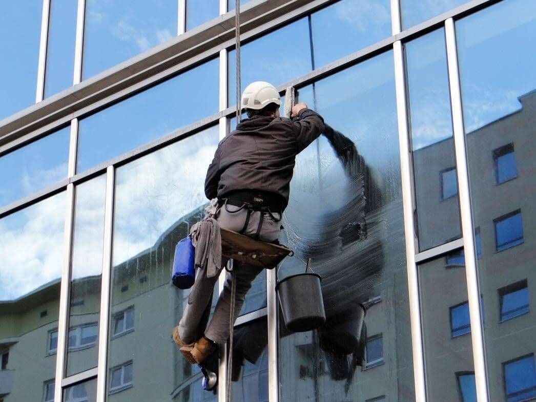 Window Cleaning Mistakes You Should Avoid