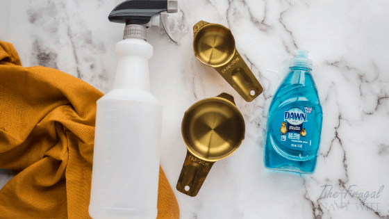 Tips For Cleaning Windows With Vinegar and Dawn